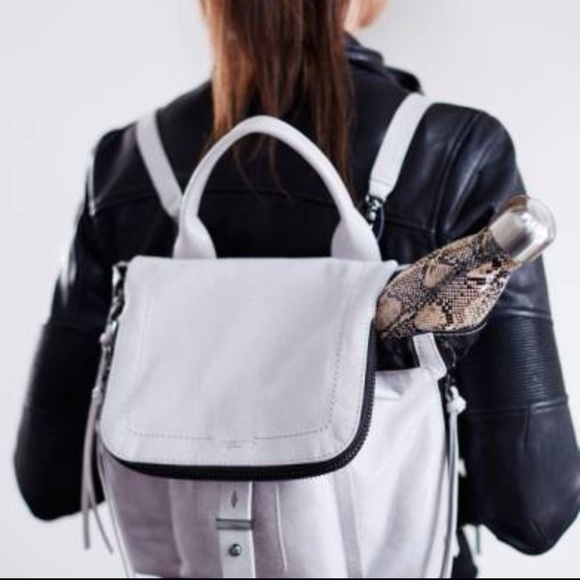 S'Well 'Exotics Collection - Sand Python' 25oz - Picture 3 of 4